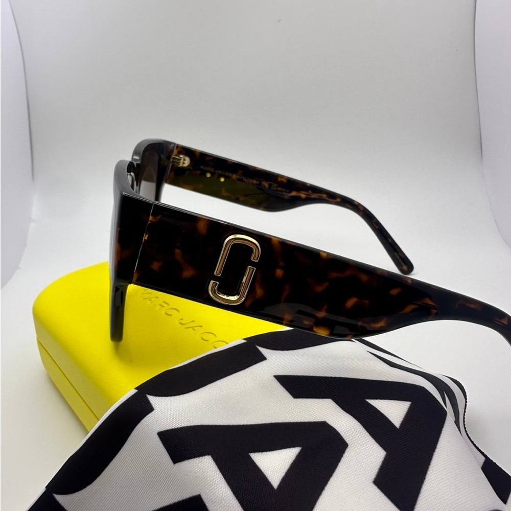 Marc Jacobs Tortoiseshell Square Frame Sunglasses… - image 2